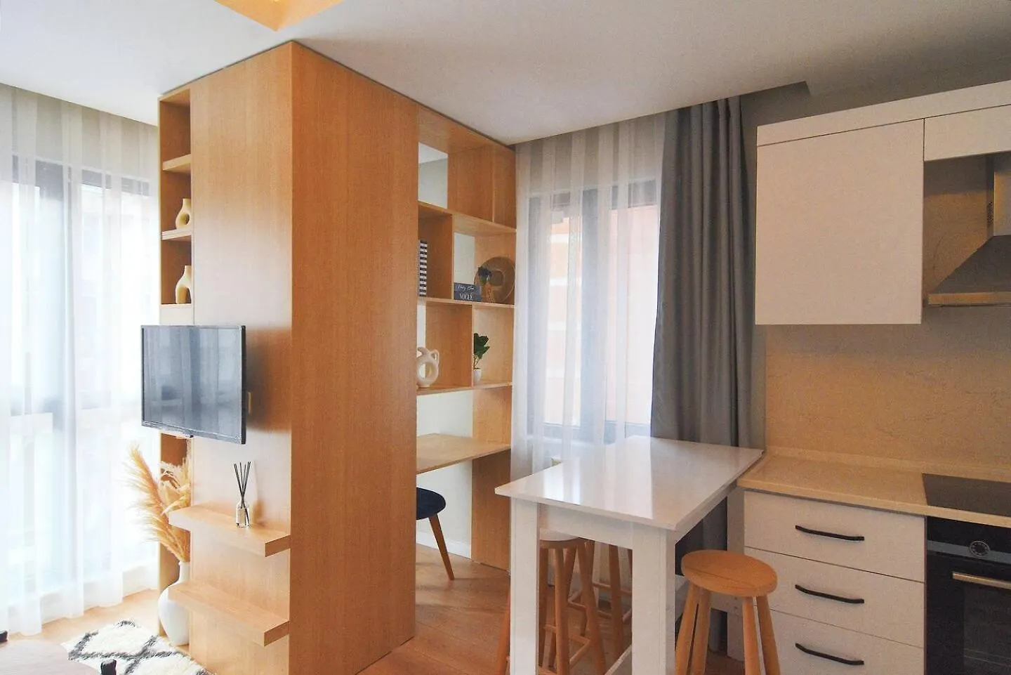 Brand New Apt With 2 Beds & Office Istanbul